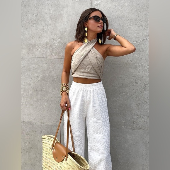 Commense Beige Halter Top - Picture 1 of 5